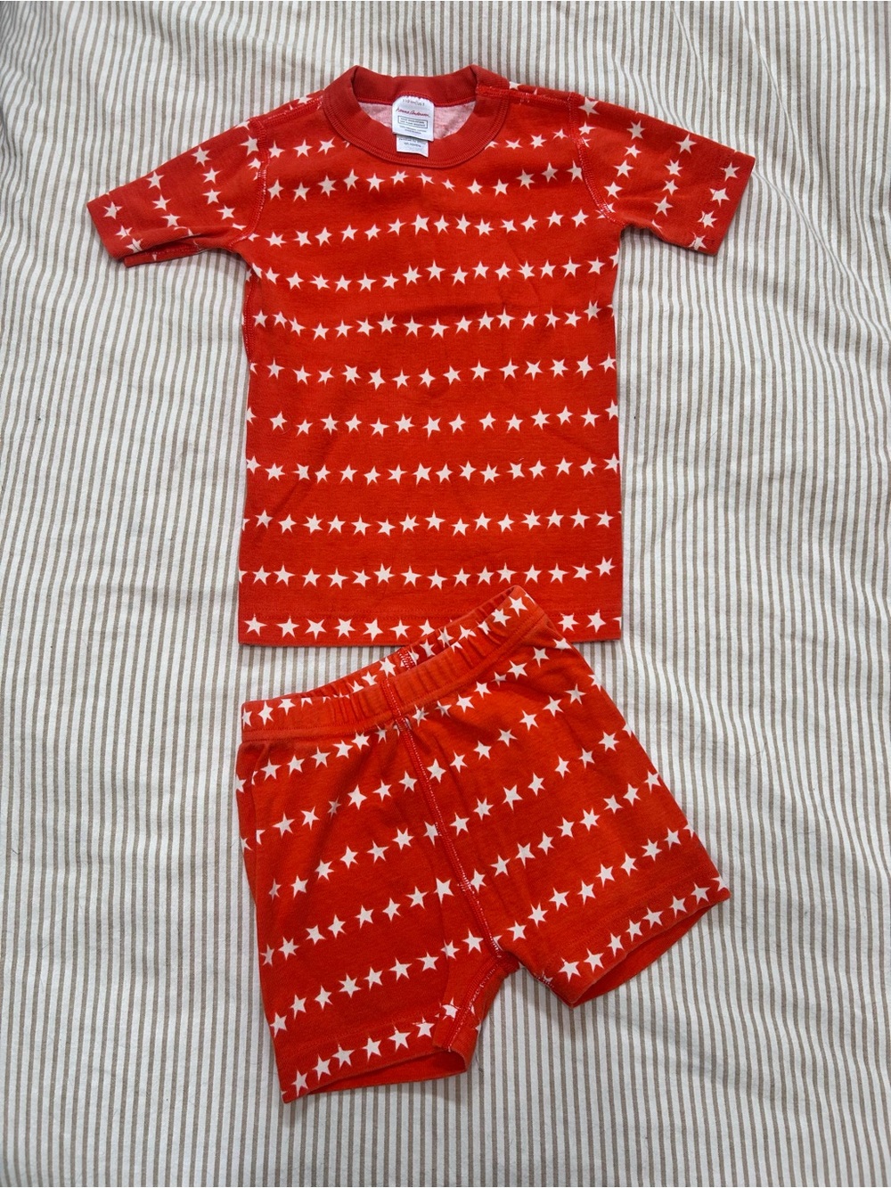 Hanna Andersson Red Star Short Pajama Set size 5